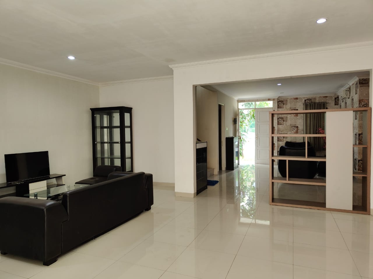 Rumah Disewakan di Cluster Oakwood Lippo Cikarang